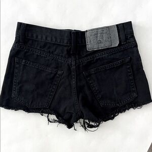 MOUSSY VINTAGE BLACK CUTOFF HIGH RISE SHORTS Size 1 / 26"